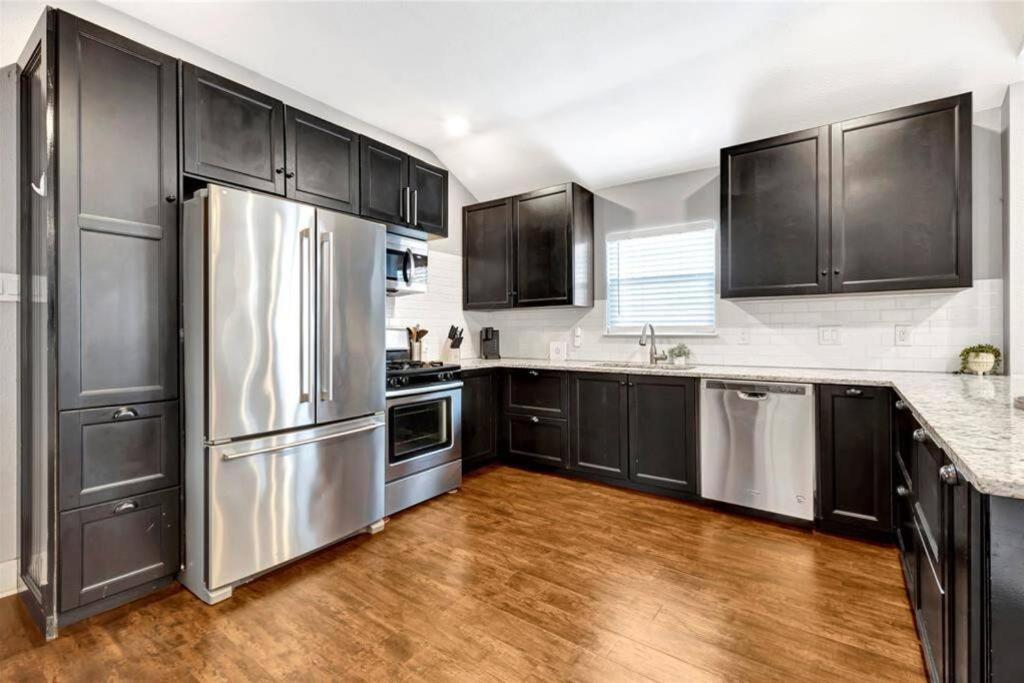 Vibrant Vacation Escape With Fast Wifi And King Bed Close To Downtown Houston! Exterior photo