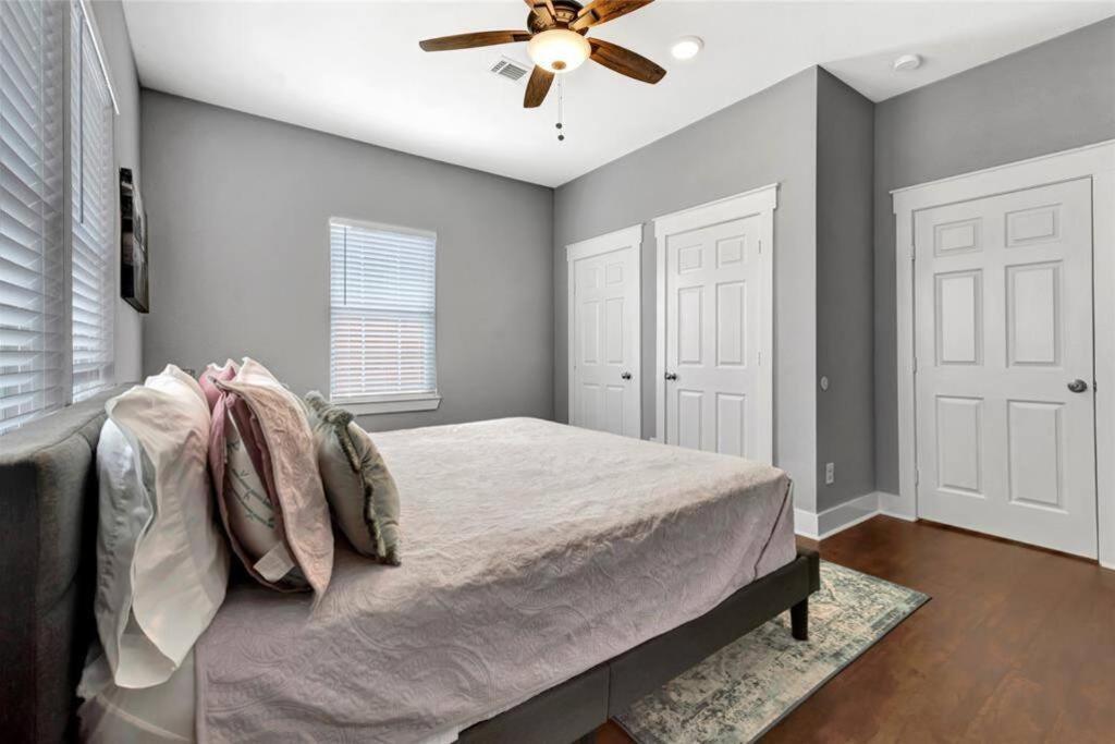 Vibrant Vacation Escape With Fast Wifi And King Bed Close To Downtown Houston! Exterior photo